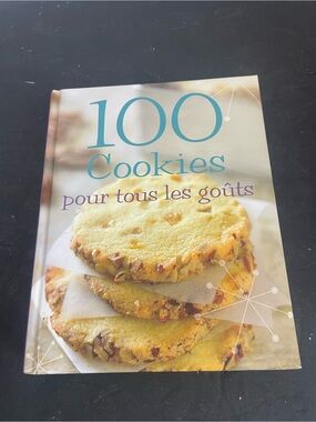 100 Cookies Cookbook - French Edition